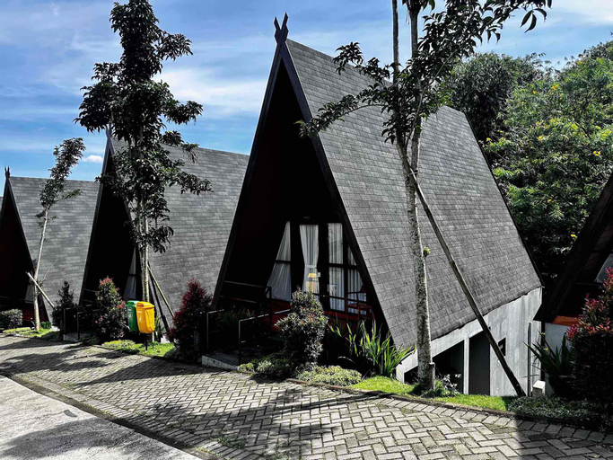 Exterior 4