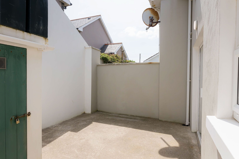 Others 5, Kilkee Townhouse