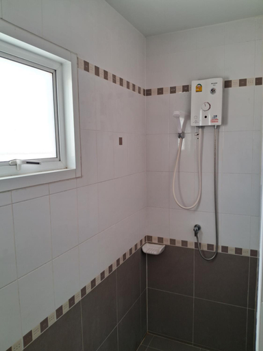 Bathroom 3, K2 Guesthouse, Muang Chon Buri