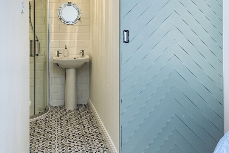 Bathroom 3, Wavecrest Holiday Cottage