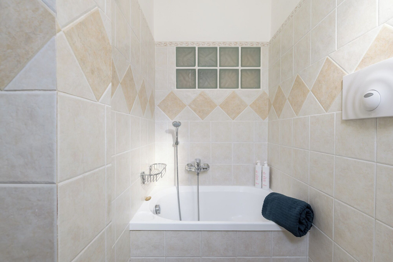 Bathroom 3, La Terrazza tra Mare e Cielo by Wonderful Italy, Brindisi
