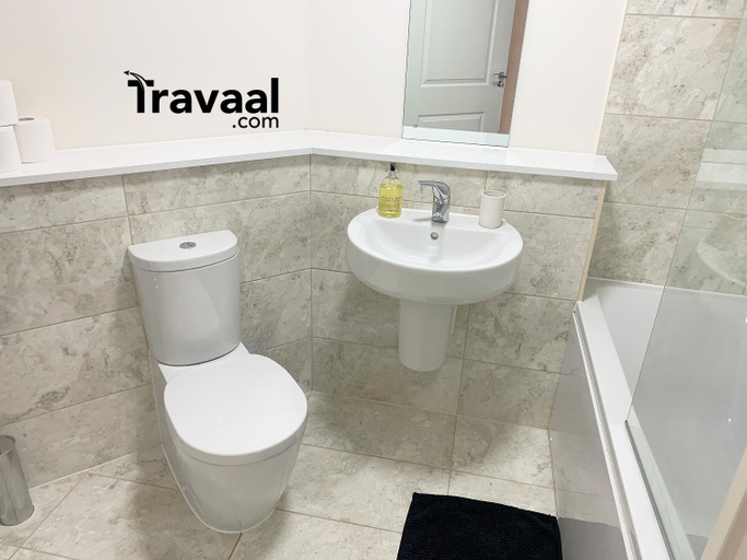 Bathroom, Travaal - 2 Bed Serviced Apartment Farnborough, Hampshire