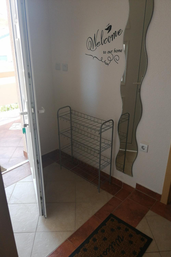 Others 5, Apartments with parking space Vir - 20183, Vir