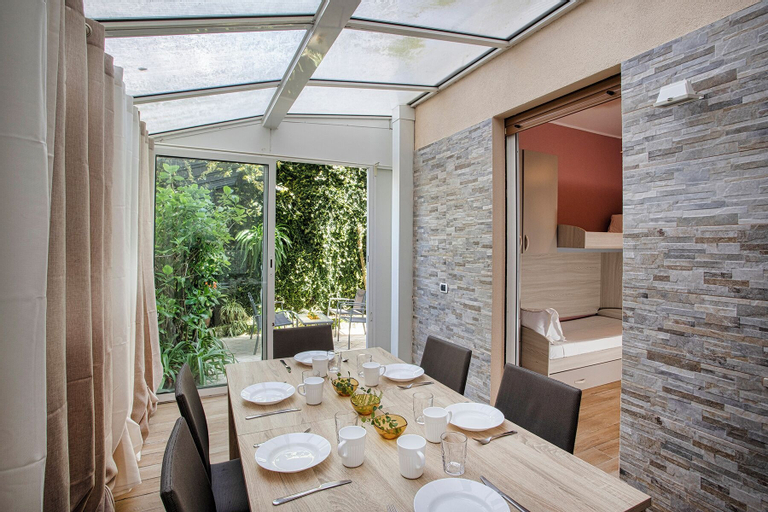 Modern Apartment with Patio in Rapallo, Genova