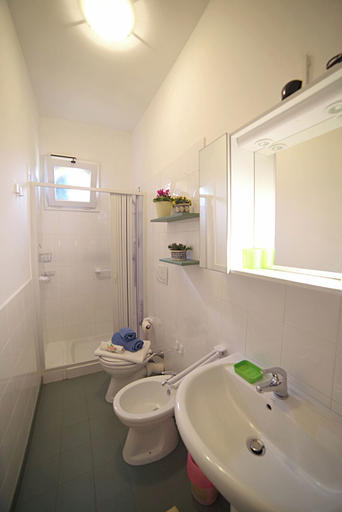 Bathroom 3, Villa Flores a Mondello, Palermo