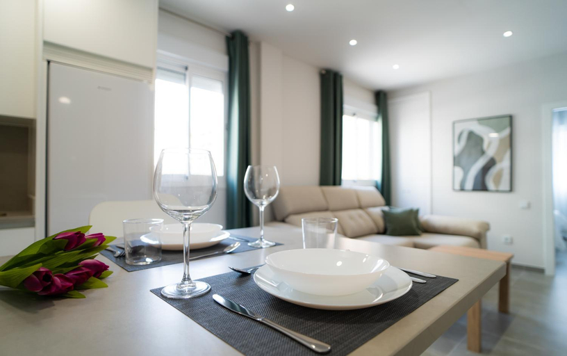 Others 2, AAC Malaga - Apartamento muy comodo y bien comunicado, a 1,3km del centro, Málaga