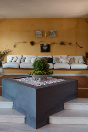 Others 3, Villa Rodialos, Crete