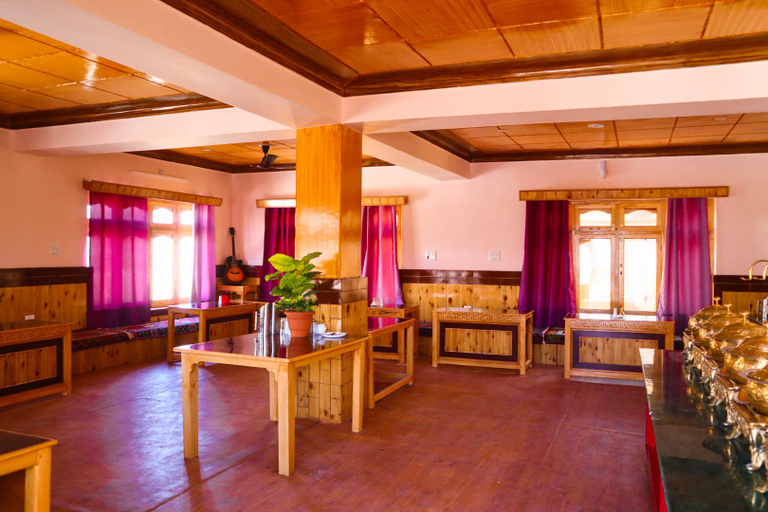 Others 4, Hotel Thachung, Leh