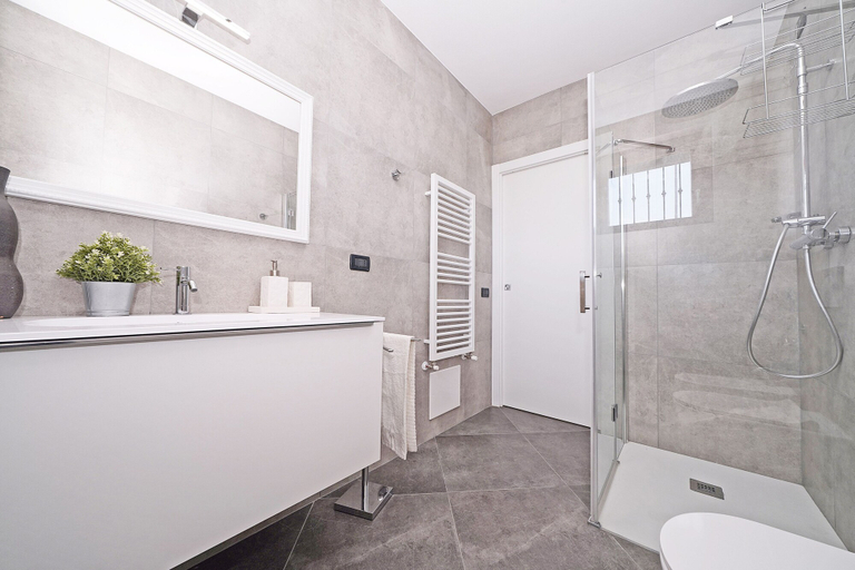 Bathroom 4, Casa Monte Cicogna PT-1 by Wonderful Italy, Brescia