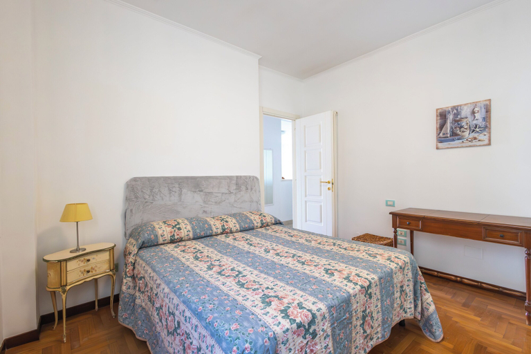 Bedroom 4, Mare di Liguria Apartment, Imperia