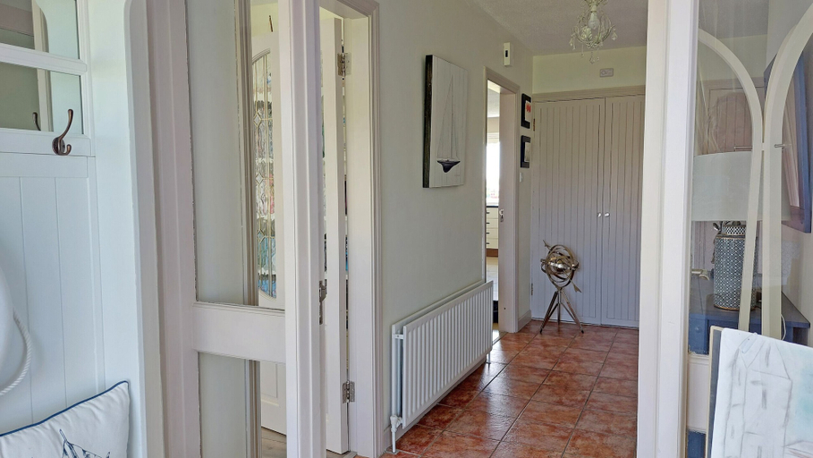 Others 4, Southland Holiday Home