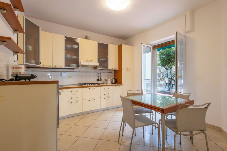 Others 5, Mare di Liguria Apartment, Imperia
