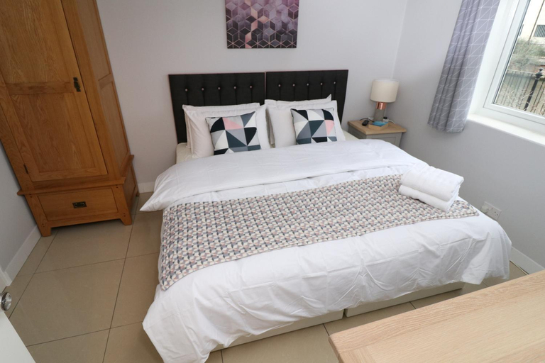 Others 5, Riverside Rooms, Wokingham