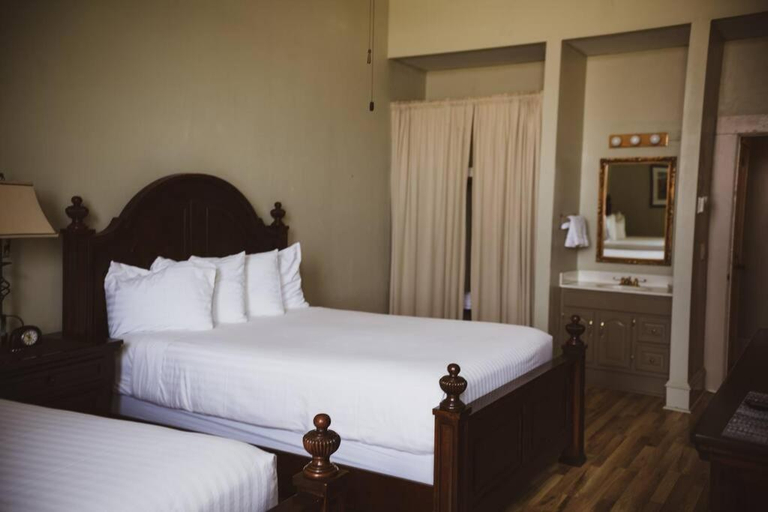 Bedroom 16