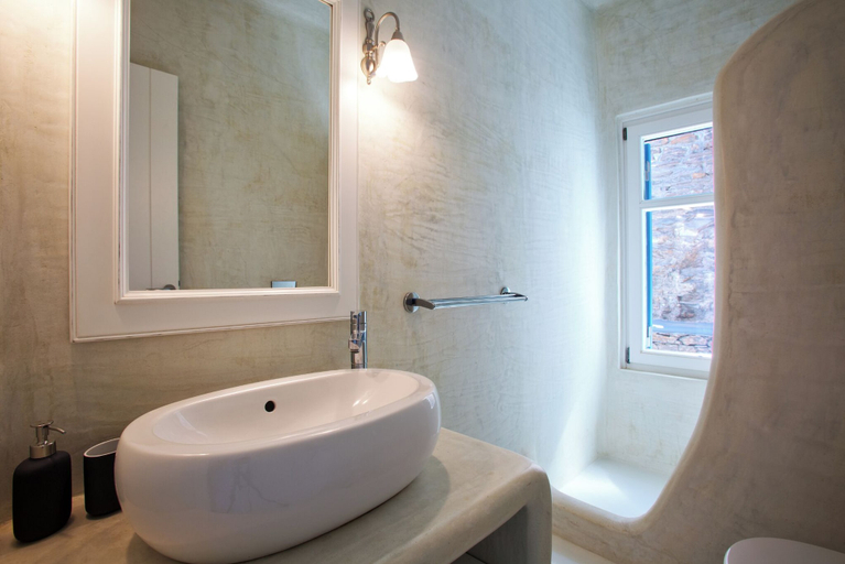 Bathroom 4, Mv Kythnos, South Aegean