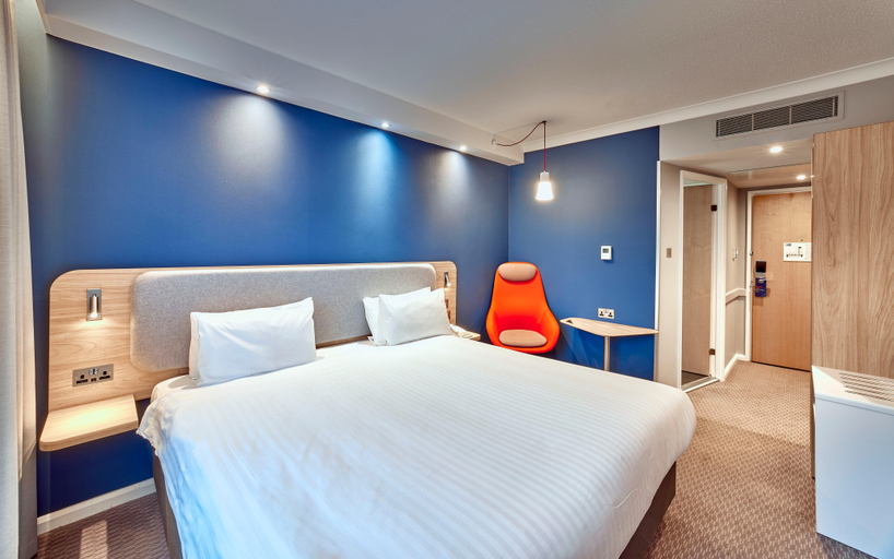 Bedroom 13