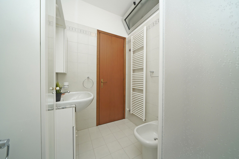 Bathroom 3, I Girasoli D10 by Wonderful Italy, Brescia
