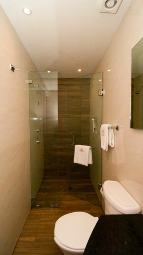 Bathroom 2, Hotel El Conde Naucalpan Only Adults, Atizapán de Zaragoza