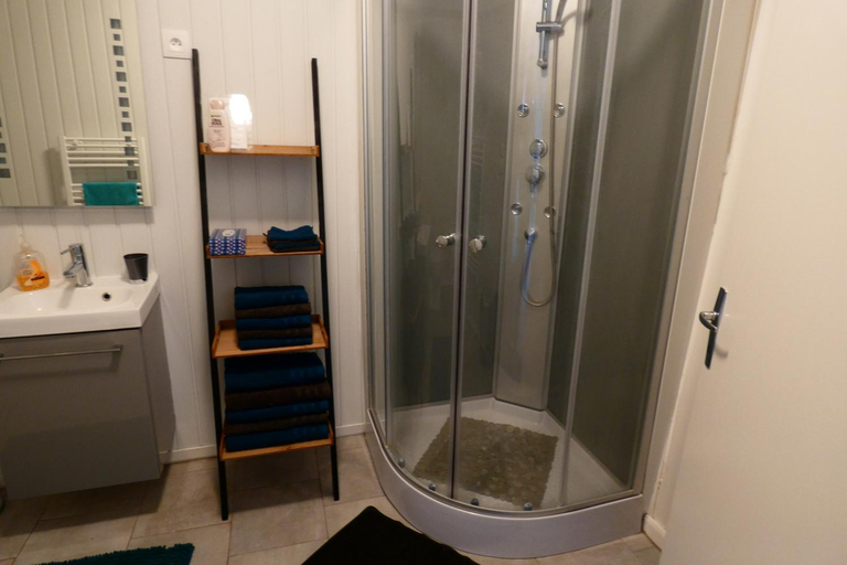 Bathroom 5, Le Heron bleu de la Brenne, Indre