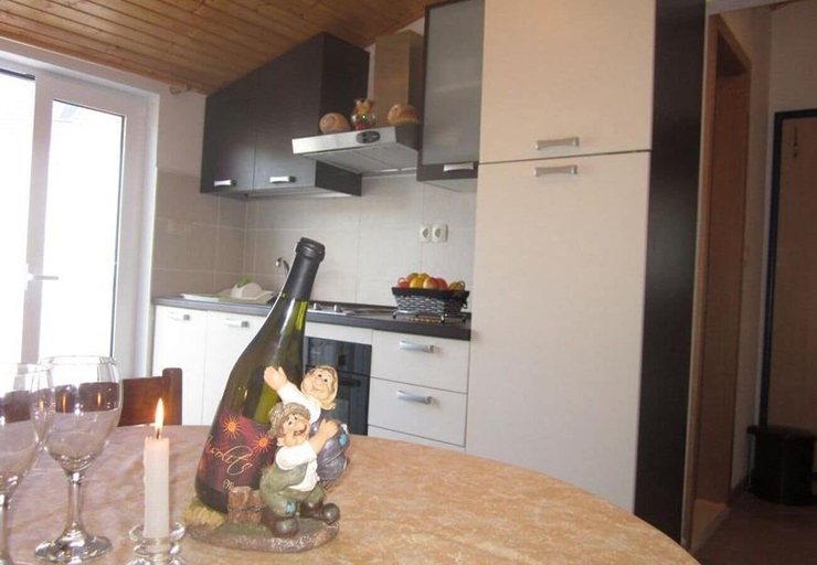 Others 5, Sto - big Terrace - A5 Superior, Hvar