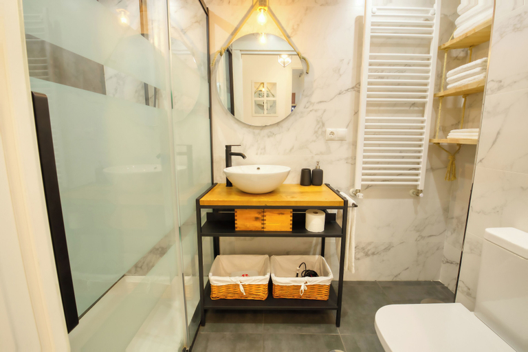 Bathroom 4, apartastur26, Asturias
