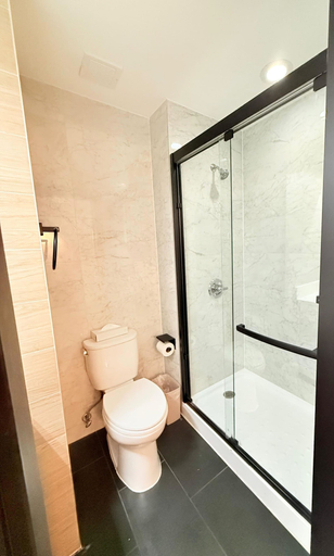 Bathroom 4, BKWAY Hotel Brooklyn, New York