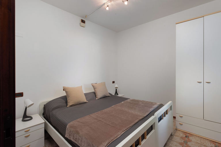 Bedroom 5, Residence Sant Elena A19, Verona