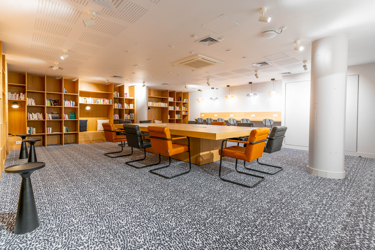 Public Area 3, Ecla Paris Villejuif, Val-de-Marne