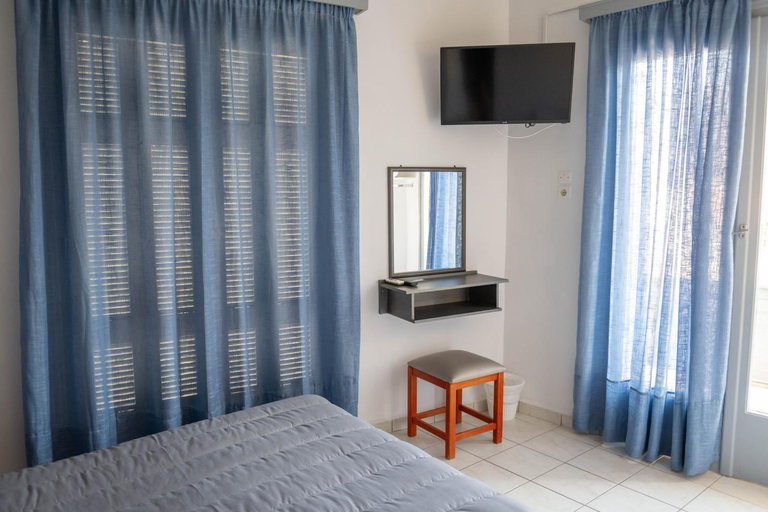 Bedroom 2, Hotel Theoxenia, Peloponnese