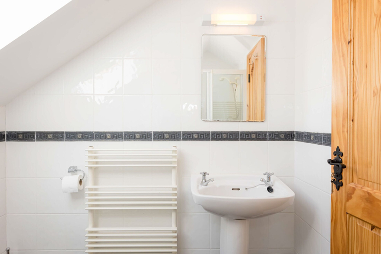 Bathroom 3, Kilkee Townhouse