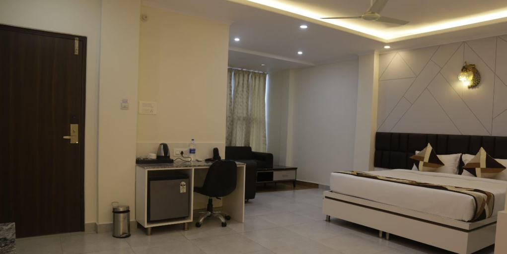 Bedroom 5, Hotel Roop Mandi, Kullu