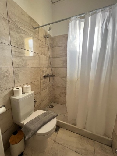 Bathroom 3, Eviamar, Central Greece