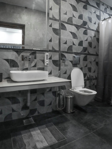 Bathroom 4, Hill Sides Inn, Kangra