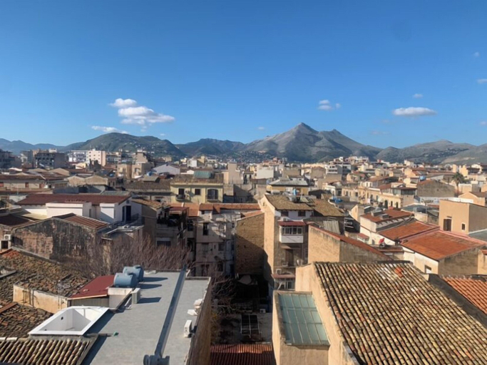 Others 5, George Penthouse Palermo, Palermo