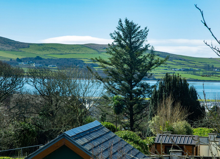 Others 5, Dingle Town Holiday Home
