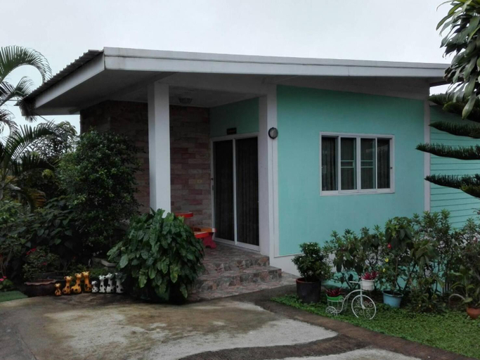 Exterior 6