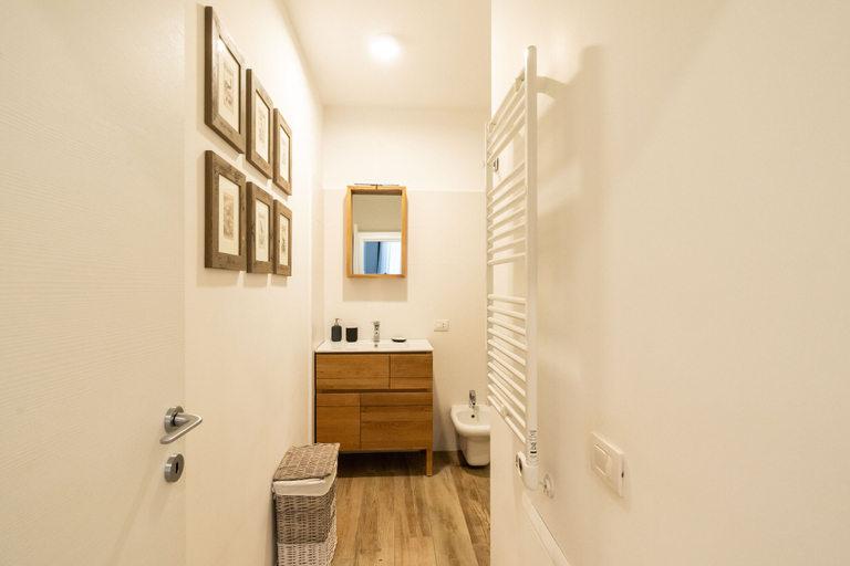 Bathroom 2, Appartamento Adara by Wonderful Italy, Bari