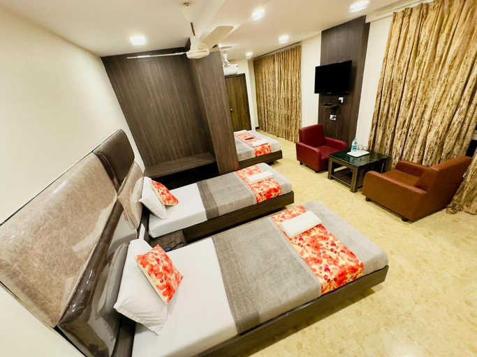 Bedroom 12