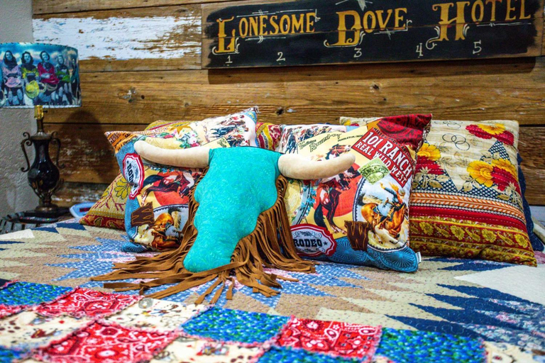 Others 4, Lonesome Dove Bandera Cabin, Bandera