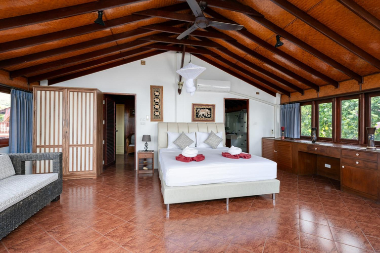 Others 3, Beachfront Villa, Bang Po, Ko Samui