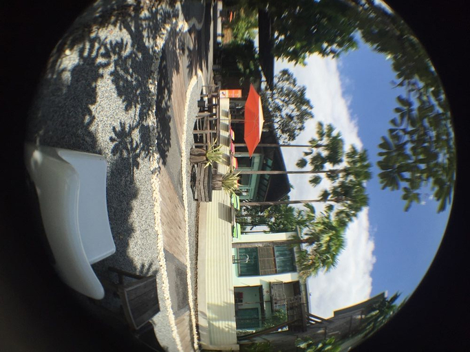 Paragon Inn, Bang Plee
