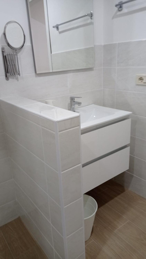 Bathroom 11