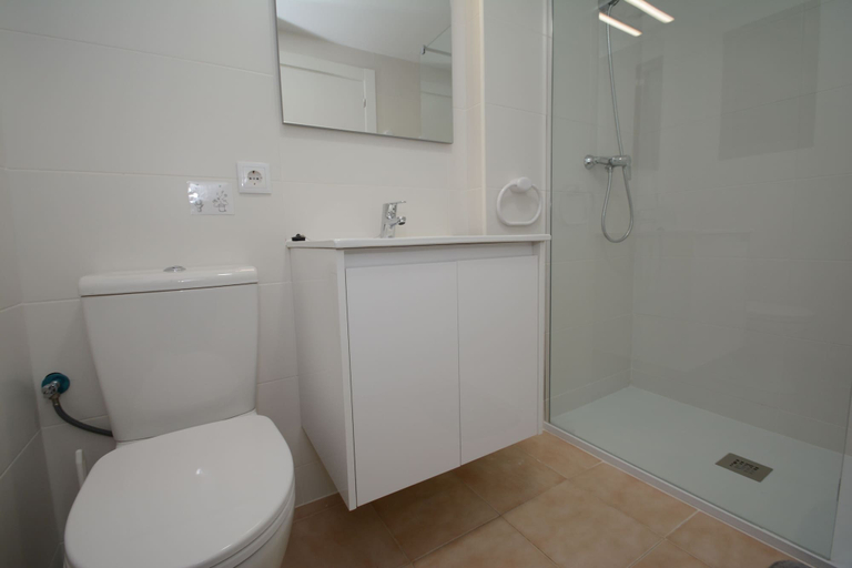 Bathroom 3, Sa Gavina Estartit, Girona