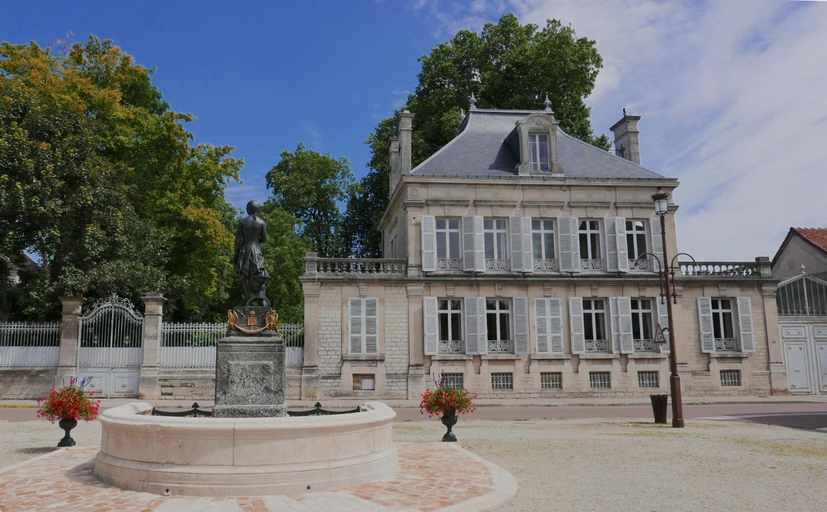 Others 2, Villa Josephine, Aube