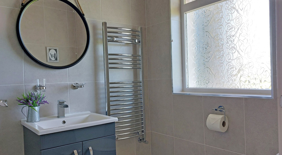 Bathroom 3, Southland Holiday Home