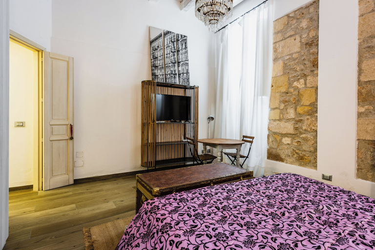 Bedroom 3, Dolce Suite near Syracuse Cathedral, Syracuse