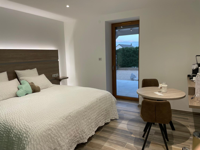 Bedroom 3, Les chambres d'a cote, Haute-Saône
