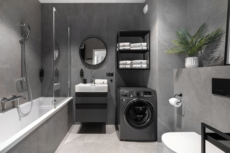 Bathroom 2, Lion Apartments - SCALA City Center, Gdańsk City