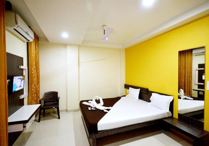 Bedroom 4, Hotel Sai Kanhaiya, Ahmadnagar