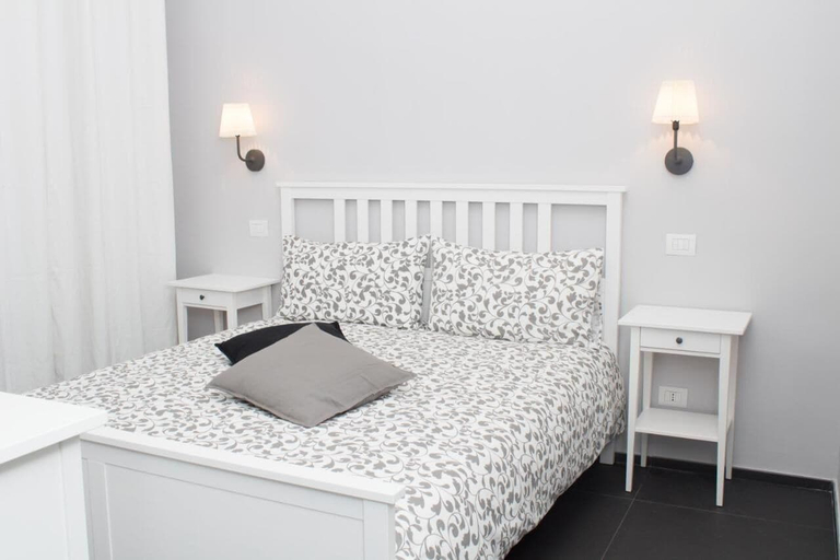 Bedroom 4, Residenza Spinelli, Napoli